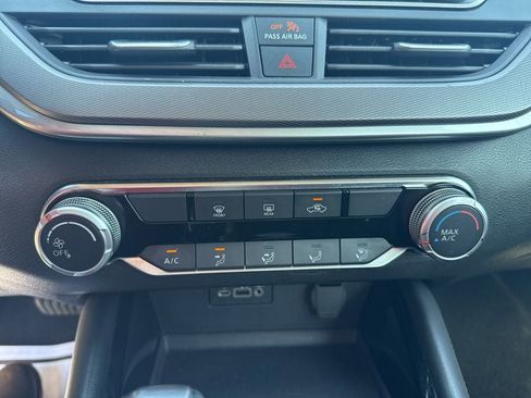 Used 2024 Nissan Altima 2.5 SR image 19