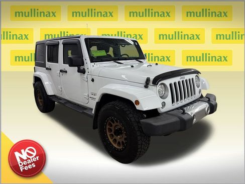 Used 2018 Jeep Wrangler Unlimited Sahara w/ Connectivity Group AWD/4WD image 1