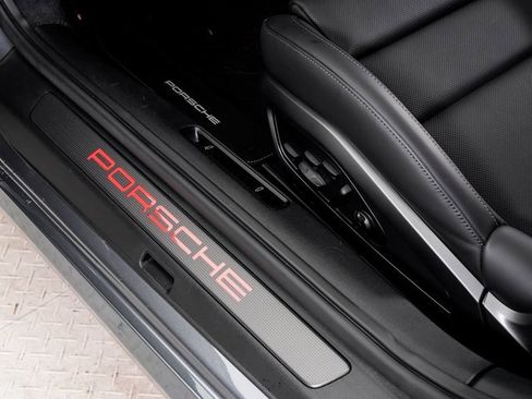 Used 2025 Porsche 911 Carrera image 13