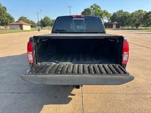 Used 2015 Nissan Frontier SV w/ SV Value Truck Package image 31