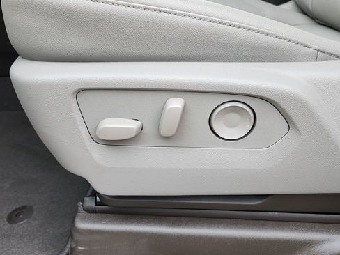 New 2026 GMC Sierra 1500 SLT w/ SLT Premium Plus Package image 18