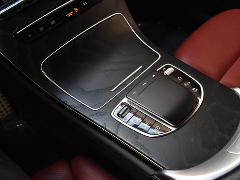 Used 2022 Mercedes-Benz GLC 300 4MATIC w/ AMG Line image 34