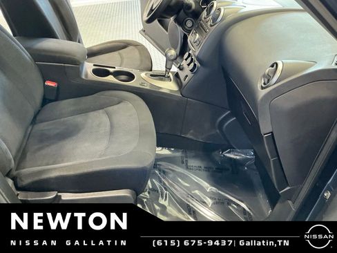 Used 2015 Nissan Rogue S FWD image 12