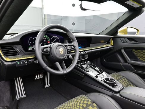 Certified 2026 Porsche 911 Carrera GTS RWD image 4