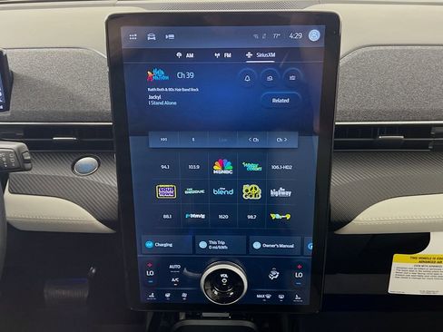 Used 2024 Ford Mustang Mach-E Premium image 18