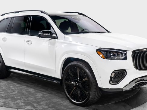 Used 2026 Mercedes-Benz Maybach GLS 600 4MATIC image 12