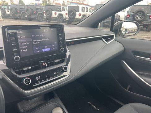 Used 2020 Toyota Corolla SE image 28