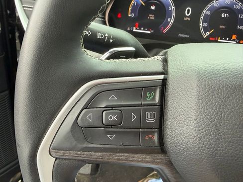 Used 2023 Jeep Grand Cherokee L Limited image 12