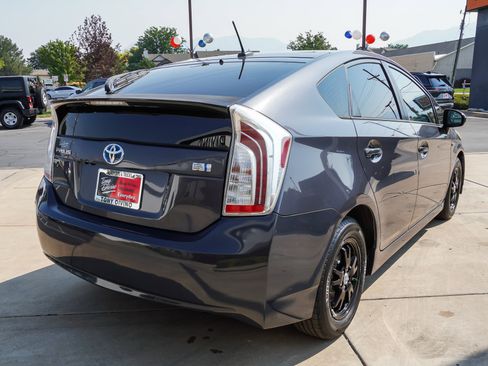 Used 2013 Toyota Prius Four w/ Deluxe Solar Roof Pkg FWD image 8