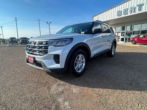 New 2026 Ford Explorer Active image 3