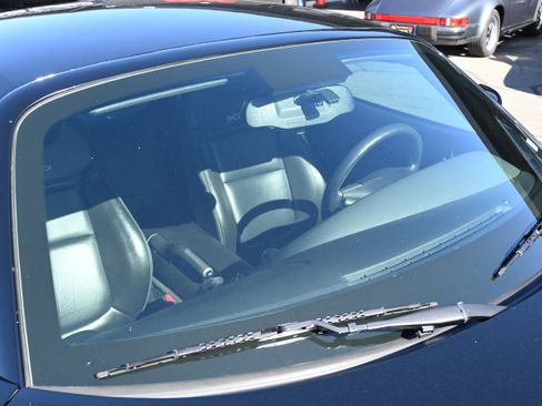 Used 2009 Pontiac Solstice GXP w/ Premium Package RWD image 22