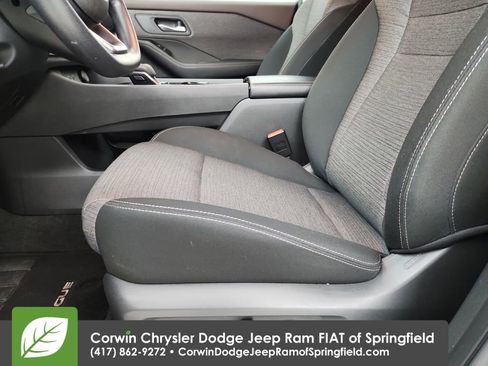 Used 2023 Nissan Rogue SV image 20