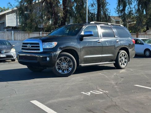 Used 2015 Toyota Sequoia Limited image 1