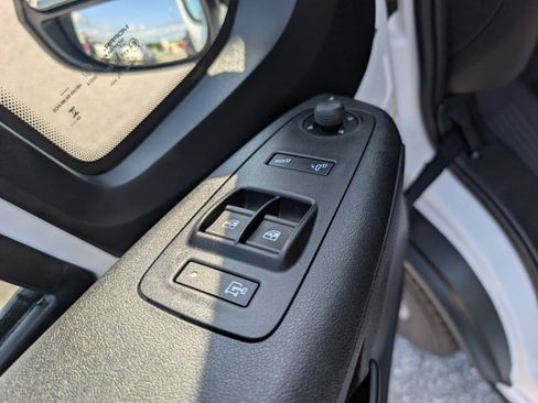 Used 2025 RAM ProMaster 2500 w/ Convenience Group FWD image 19