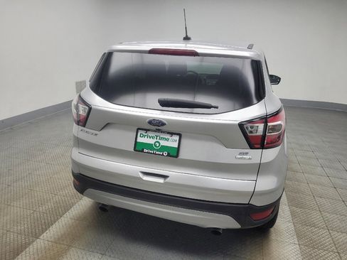 Used 2017 Ford Escape SE FWD image 7