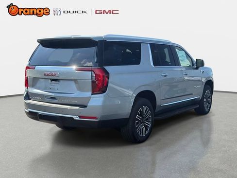 New 2026 GMC Yukon XL Elevation w/ Elevation Premium Package RWD image 3