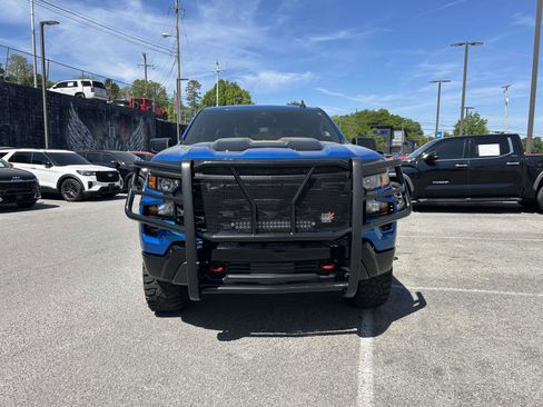 Used 2024 Chevrolet Silverado 1500 Custom Trail Boss w/ LPO, Dark Essentials Package image 8