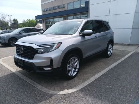 Used 2024 Honda Passport EX-L image 2