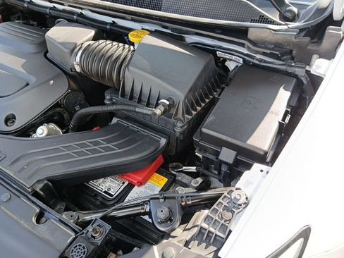 Used 2025 Chrysler Pacifica Limited FWD image 53