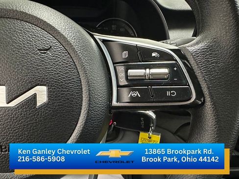 Used 2022 Kia Forte LXS FWD image 13