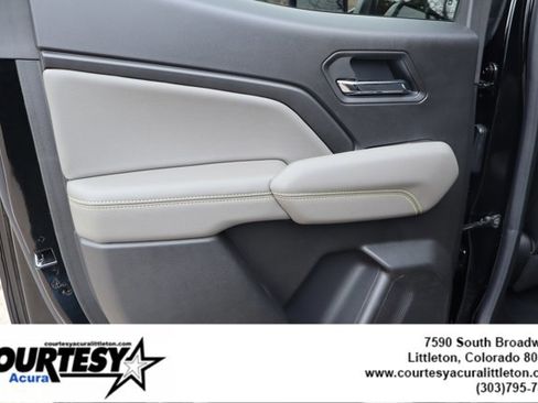 Used 2025 Chevrolet Colorado ZR2 w/ Technology Package image 28