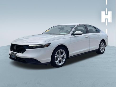 Used 2026 Honda Accord LX image 3
