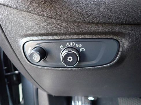 Used 2024 Chevrolet Equinox LT image 16