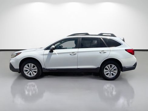 Used 2019 Subaru Outback 2.5i Premium AWD/4WD image 6
