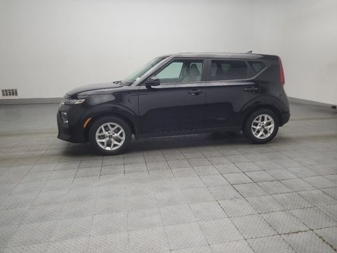 Used 2022 Kia Soul LX w/ Technology Package FWD image 2