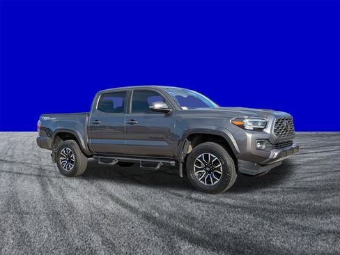 Used 2021 Toyota Tacoma TRD Sport w/ Technology Package RWD image 2