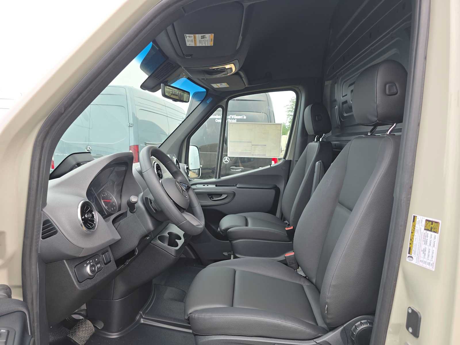 Used 2026 Mercedes-Benz Sprinter 2500 image 21