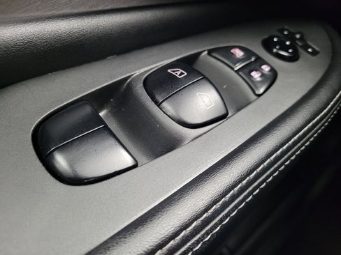 Used 2023 Nissan Murano S image 27