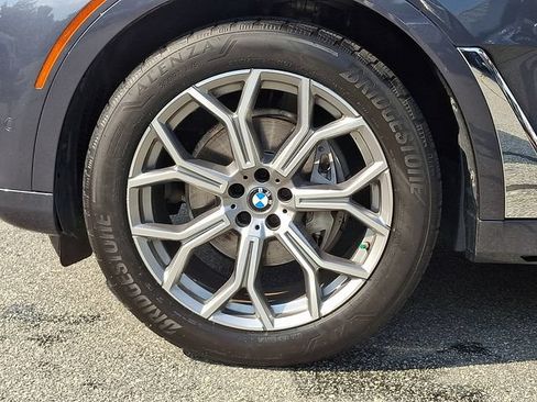 Used 2022 BMW X7 xDrive40i w/ Premium Package AWD/4WD image 8