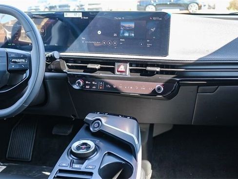 New 2025 Kia EV6 Wind image 13
