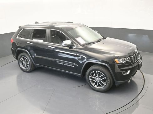 Used 2018 Jeep Grand Cherokee Limited image 57
