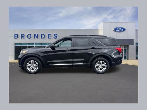 Used 2023 Ford Explorer XLT w/ Equipment Group 202A AWD/4WD image 1