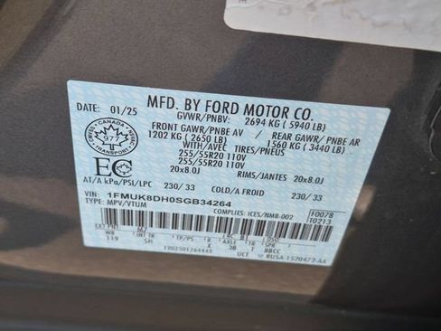 Used 2025 Ford Explorer Active w/ Active Comfort Package AWD/4WD image 36