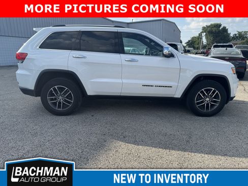 Used 2018 Jeep Grand Cherokee Limited AWD/4WD image 9