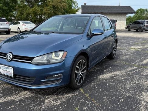 Used 2016 Volkswagen Golf SE w/ Lighting Package FWD image 3