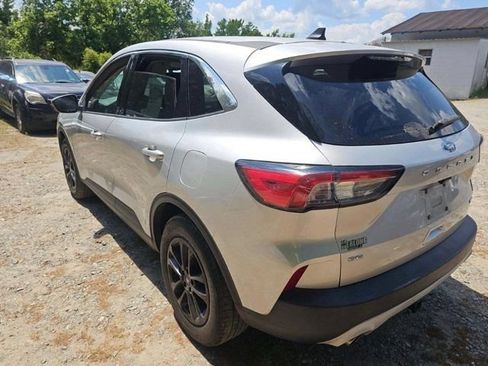 Used 2020 Ford Escape SE FWD image 12