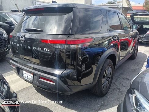 Used 2022 Nissan Pathfinder S w/ Cargo Package FWD image 4