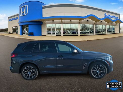 Used 2020 BMW X5 M50i w/ Premium Package image 9