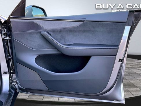 Used 2026 Tesla Model Y AWD image 23