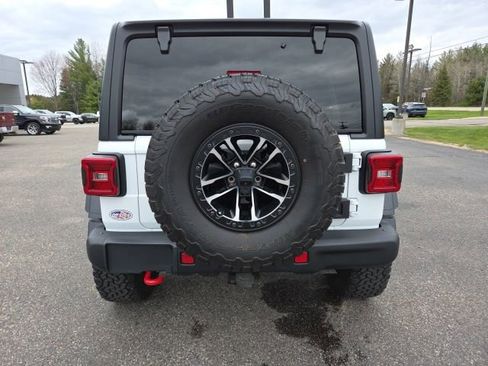 Used 2024 Jeep Wrangler Unlimited Rubicon w/ XTREMEE 35" Tire Package AWD/4WD image 27