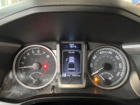 Used 2023 Toyota Tacoma SR5 w/ Technology Package image 15