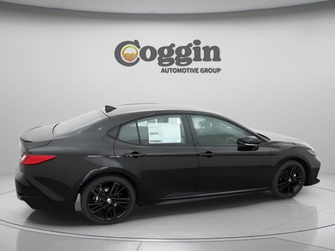 New 2026 Toyota Camry Hybrid image 15