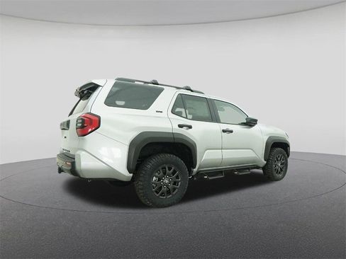 New 2026 Toyota 4Runner SR5 image 25