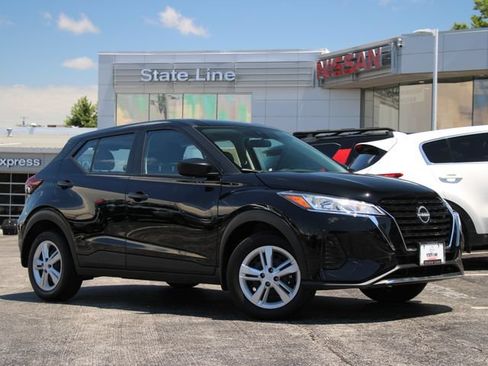 Certified 2025 Nissan Kicks Play S FWD image 1