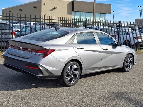 Certified 2025 Hyundai Elantra Sport image 6