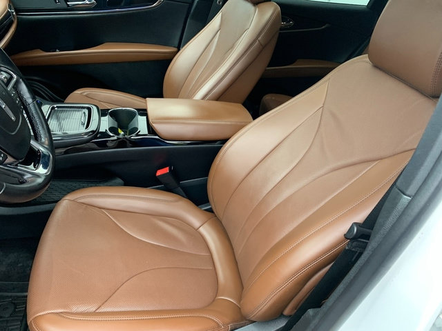 Used 2023 Lincoln Nautilus Reserve AWD/4WD image 17